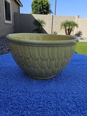 Vintage Mount Clemens Pottery Yellow Fishscale Mixing Bowl 6"  USA - READ